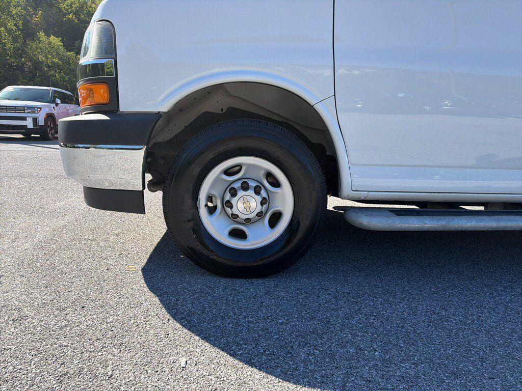 Used 2025 Chevrolet Express 2500 w/ Driver Convenience Package RWD image 9