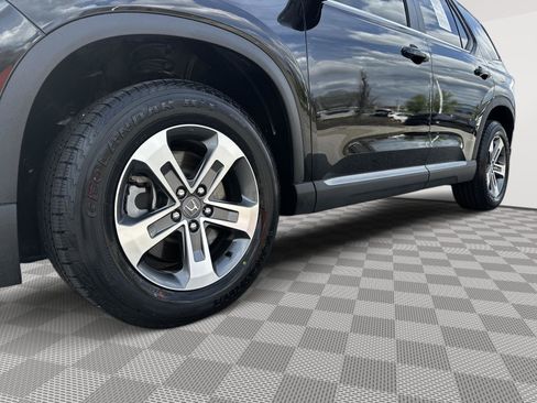 Certified 2025 Honda Pilot EX-L image 6