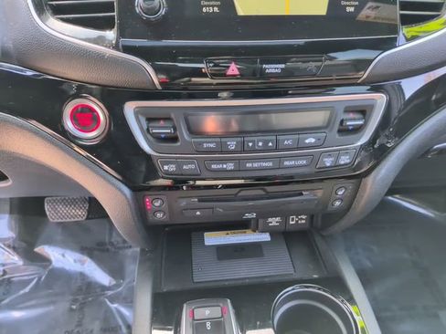 Used 2022 Honda Pilot Black Edition image 26