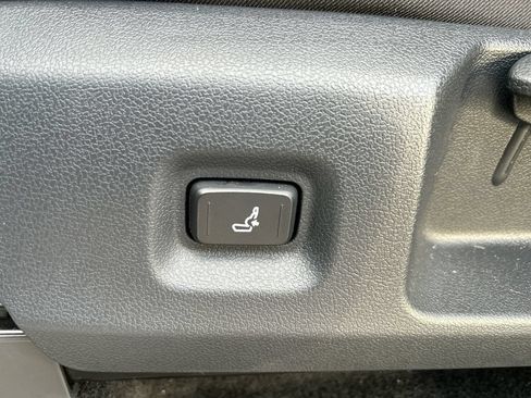 Used 2025 Toyota Tacoma SR w/ SR Upgrade Package RWD image 12