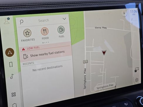 New 2026 Land Rover Defender 110 S image 4