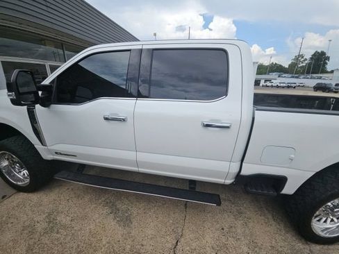 Used 2023 Ford F250 Platinum AWD/4WD image 1