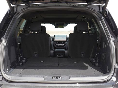 Used 2025 Ford Explorer ST image 58