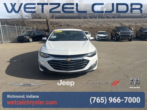 Used 2024 Chevrolet Malibu LS w/ Driver Confidence Package image 2