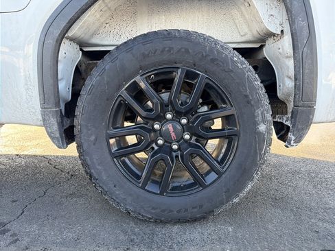 Used 2024 GMC Sierra 1500 Elevation image 31