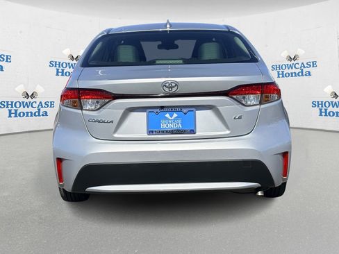 Used 2022 Toyota Corolla LE image 6