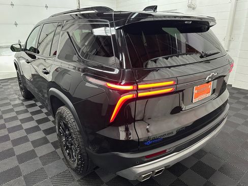 Used 2025 Chevrolet Traverse Z71 w/ Enhanced Driving Package AWD/4WD image 7