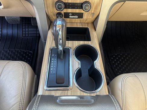 Used 2011 Ford F150 Lariat w/ Lariat Chrome Pkg image 19