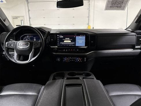 Used 2024 GMC Sierra 1500 SLT image 10