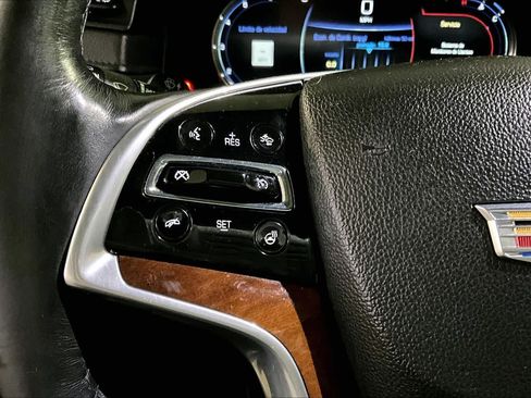 Used 2019 Cadillac Escalade Luxury AWD/4WD image 24