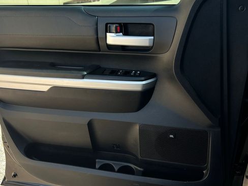 Used 2015 Toyota Tundra Limited w/ Limited Premium Package image 23