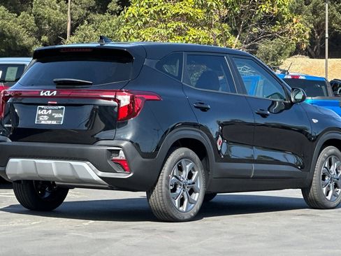 New 2026 Kia Seltos LX image 4