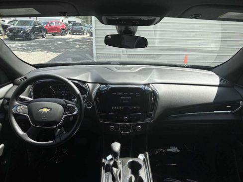 Used 2023 Chevrolet Traverse LT FWD image 14