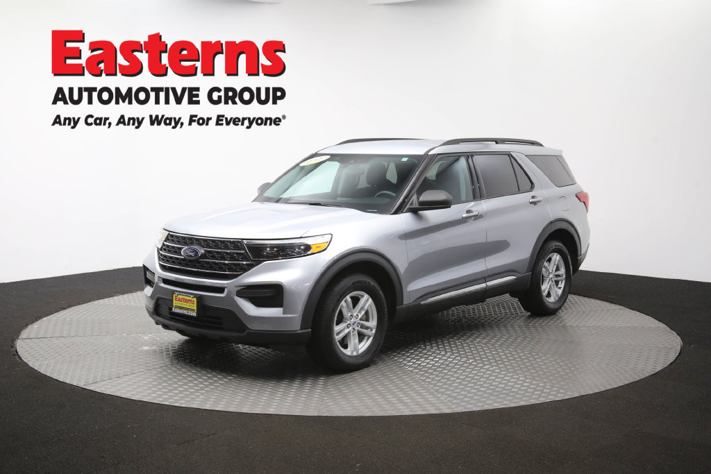 Used 2023 Ford Explorer XLT AWD/4WD image 59