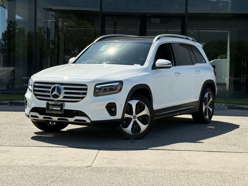 Used 2026 Mercedes-Benz GLB 250 image 2