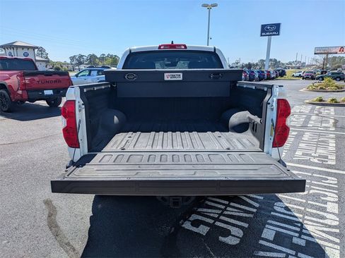 Used 2021 Toyota Tundra SR5 w/ SR5 Leather Package image 14