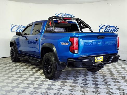 Used 2023 Chevrolet Colorado Trail Boss w/ Technology Package image 2
