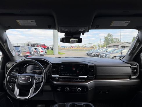 Used 2023 GMC Sierra 1500 SLE w/ Enhanced Capability Package AWD/4WD image 22
