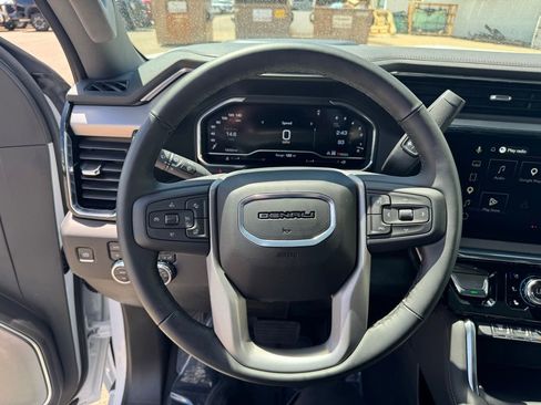 Used 2025 GMC Sierra 2500 Denali w/ Denali Reserve Package AWD/4WD image 15