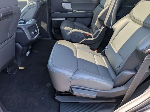 New 2026 Ford Expedition Active image 52