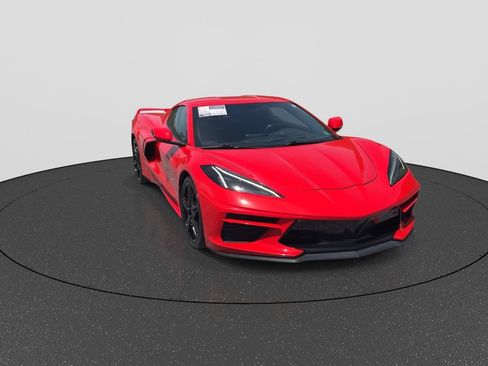 Used 2022 Chevrolet Corvette Stingray Premium Cpe w/ Z51 Performance Package RWD image 3