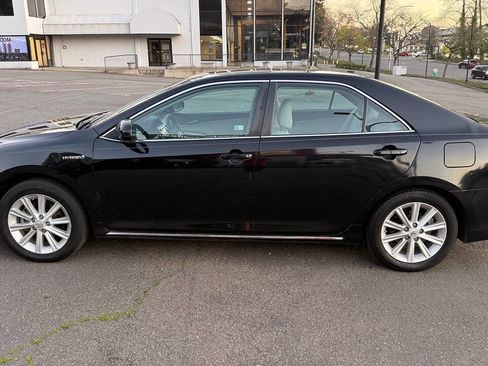 Used 2013 Toyota Camry XLE w/ Leather Pkg image 7