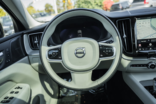 Certified 2024 Volvo XC60 B5 Plus AWD/4WD image 23