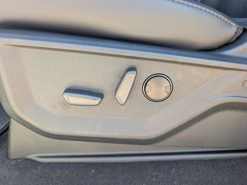 New 2026 Ford F250 Lariat w/ Black Appearance Package image 26