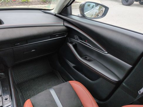 Used 2025 MAZDA CX-30 Carbon AWD/4WD image 17