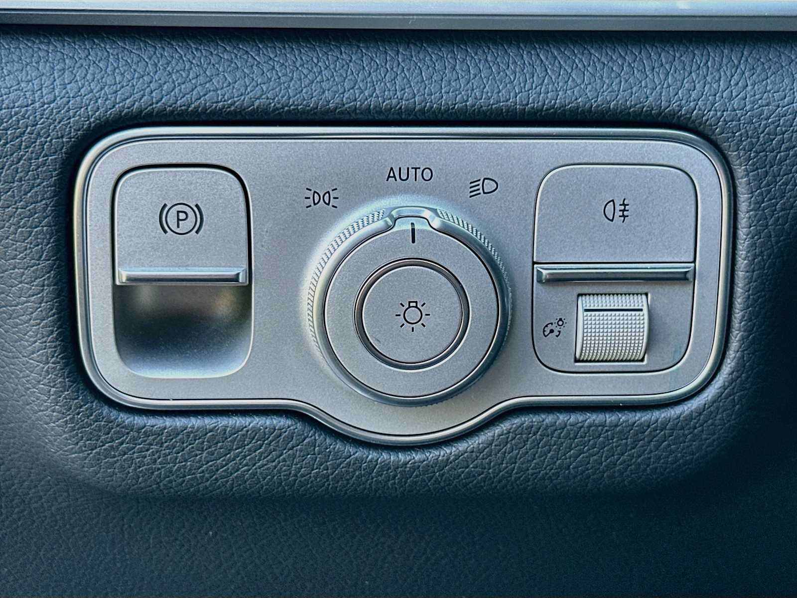 Used 2024 Mercedes-Benz GLE 350 4MATIC image 10