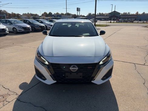 New 2025 Nissan Altima 2.5 SR w/ SR Premium Package image 9