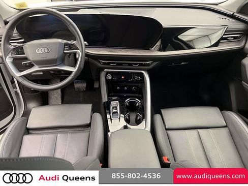 Certified 2025 Audi Q5 2.0T Premium Plus w/ Premium Plus image 13