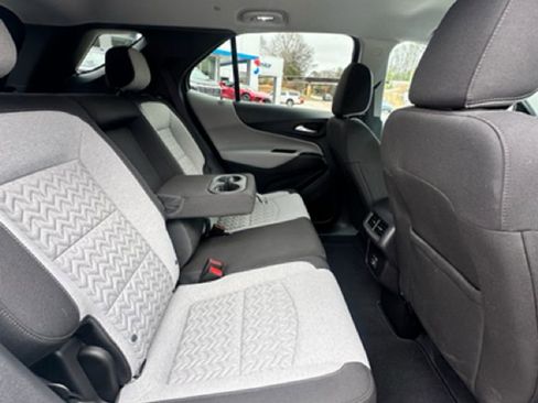 Used 2024 Chevrolet Equinox LT image 20