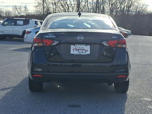 Used 2023 Nissan Versa SV image 5