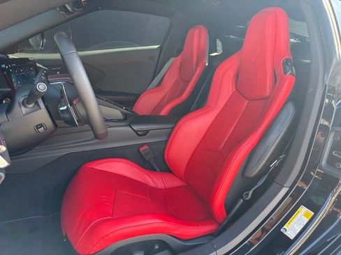 Used 2025 Chevrolet Corvette Z06 RWD image 5