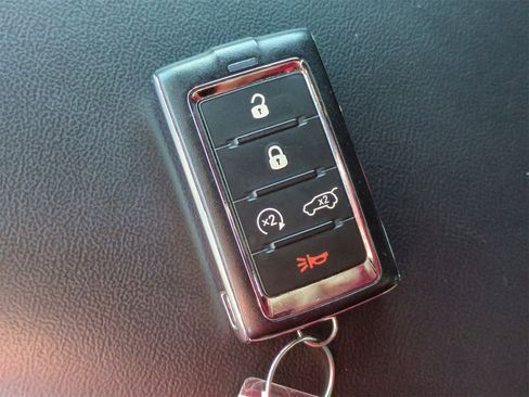 Certified 2023 Jeep Grand Cherokee L Laredo image 34