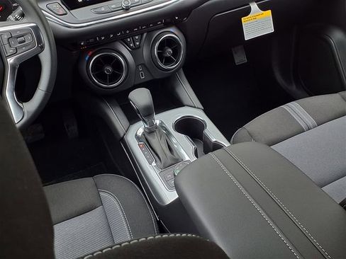 New 2026 Chevrolet Blazer LT image 12