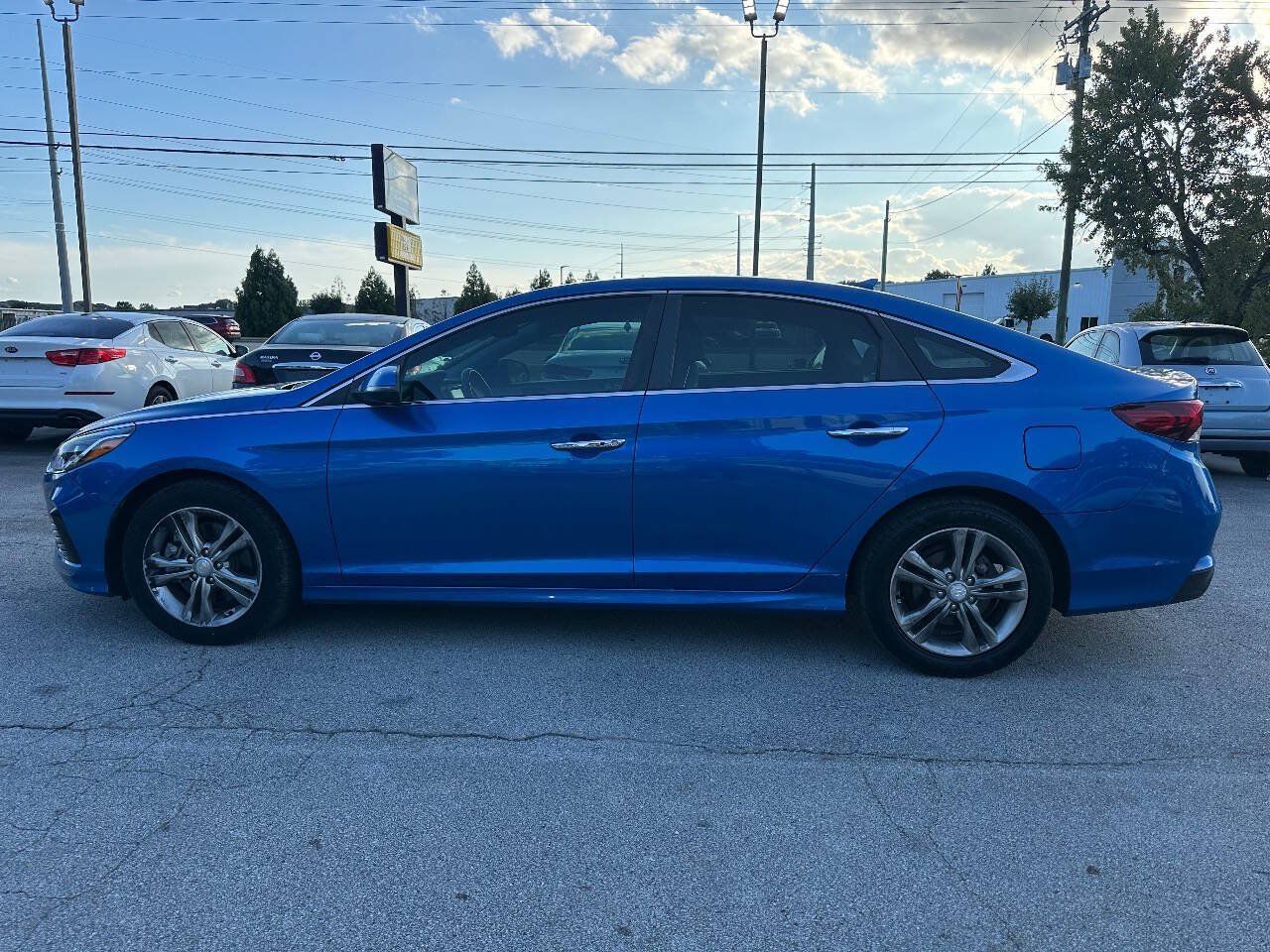 Used 2019 Hyundai Sonata SEL w/ Tech Package 02 FWD image 9