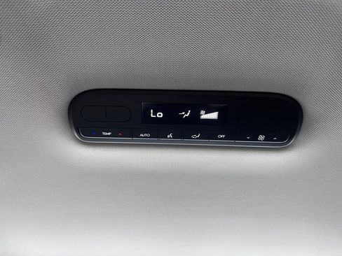 Used 2026 Hyundai Palisade SEL FWD image 19