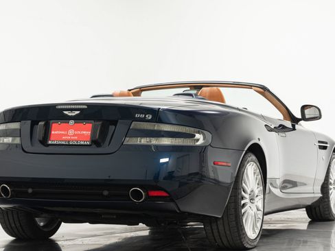 Used 2011 Aston Martin DB9 Volante RWD image 9