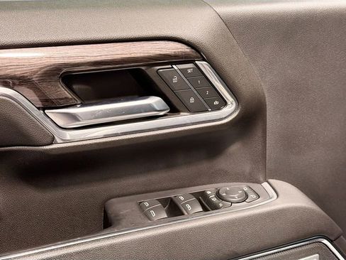 Used 2024 Chevrolet Silverado 2500 LTZ w/ LTZ Plus Package image 17