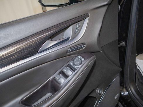 Used 2020 Buick Enclave Avenir w/ Avenir Technology Package image 11