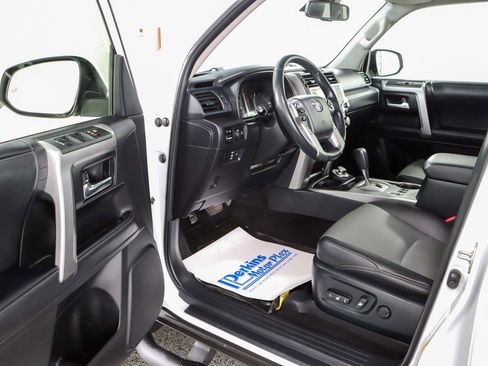 Used 2024 Toyota 4Runner SR5 Premium image 3