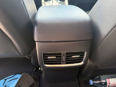Used 2018 MAZDA CX-5 Touring w/ Preferred Equipment Package FWD image 11
