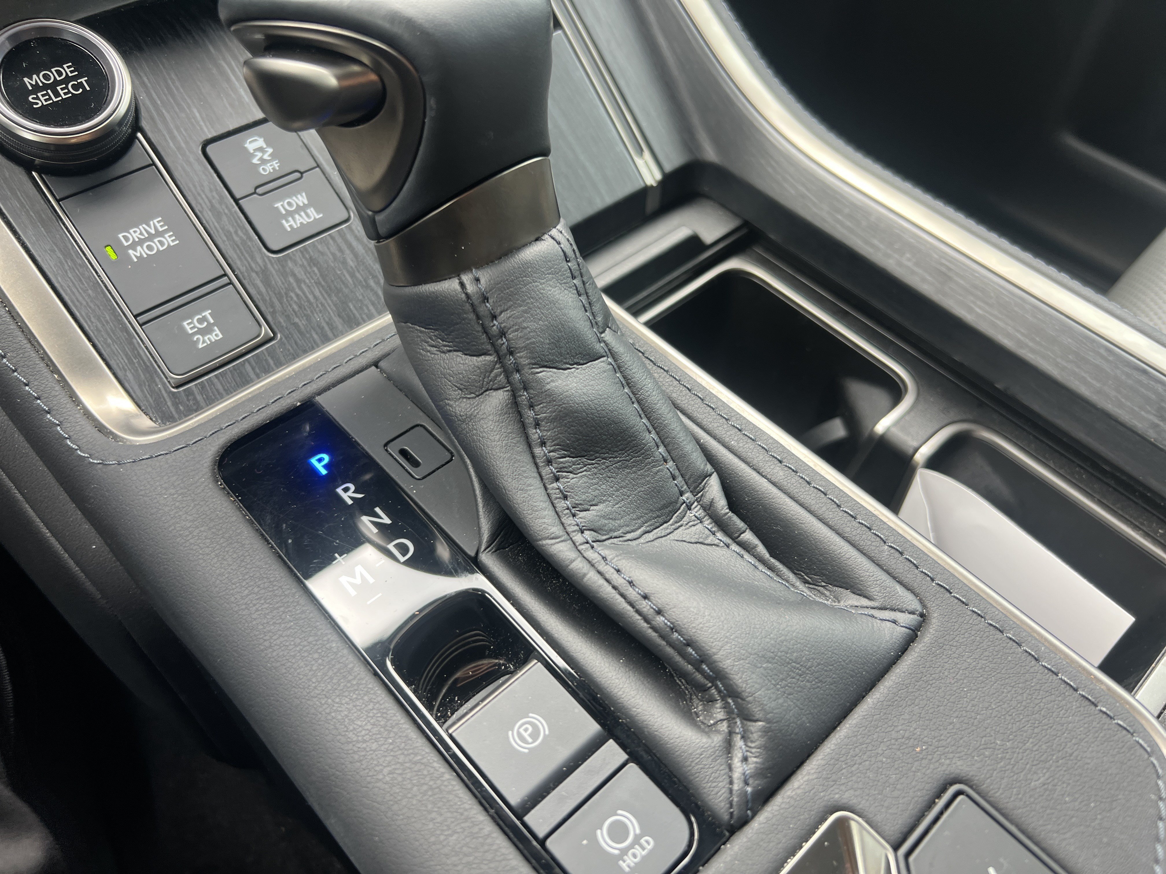 Used 2024 Lexus GX 550 w/ Accessory Package (Z1) AWD/4WD image 26