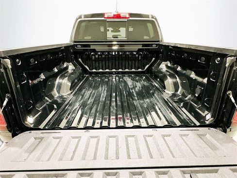 New 2025 GMC Canyon Elevation w/ Convenience Package image 26