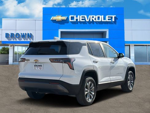 Used 2026 Chevrolet Equinox LT FWD image 3