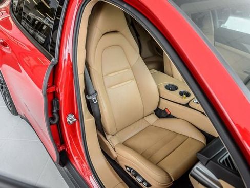 Used 2018 Porsche Panamera 4 image 43