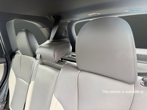 Used 2025 Subaru Forester Limited image 18