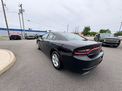 Used 2020 Dodge Charger SXT RWD image 7